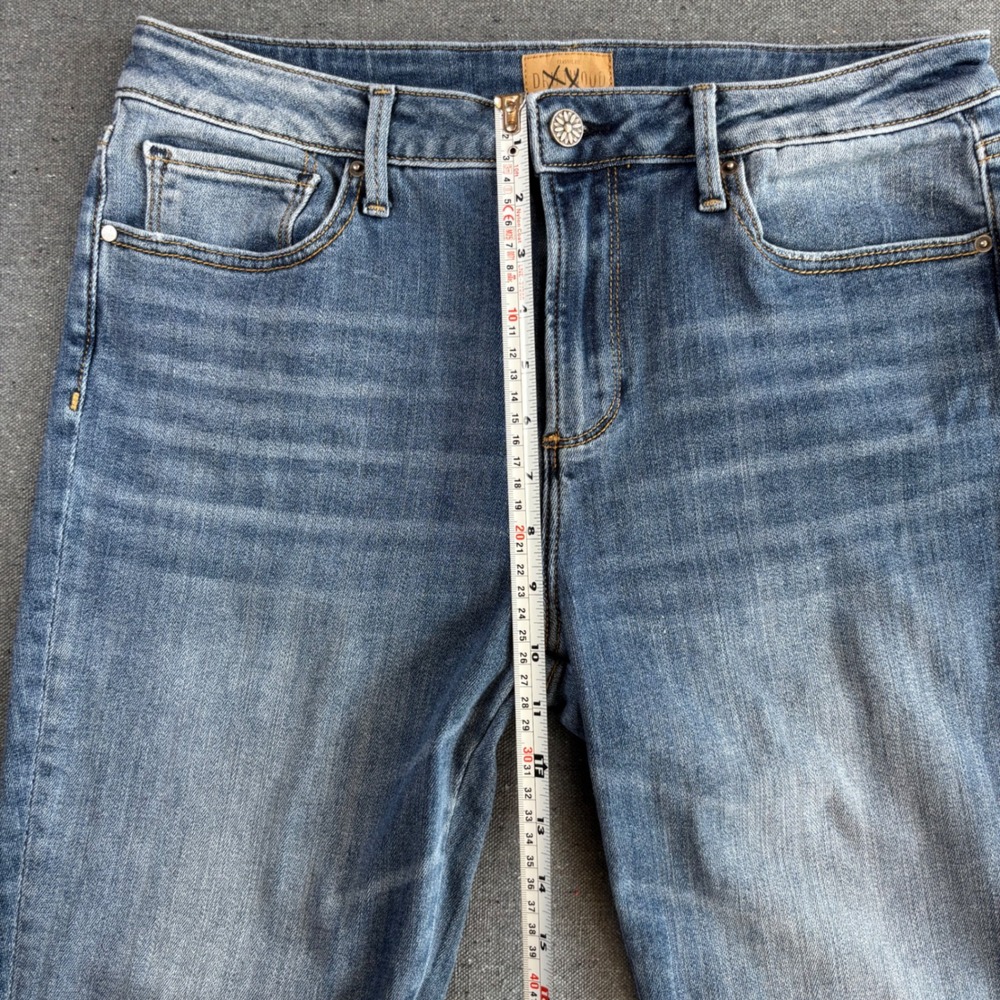 Driftwood Jackie Jeans Women Size 30 Blue Excellent Floral Embroidered Raw Hem - Picture 6 of 10